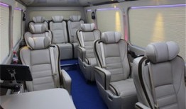九龙汽车商务车座位数（九龙商务车18座内部座位图）